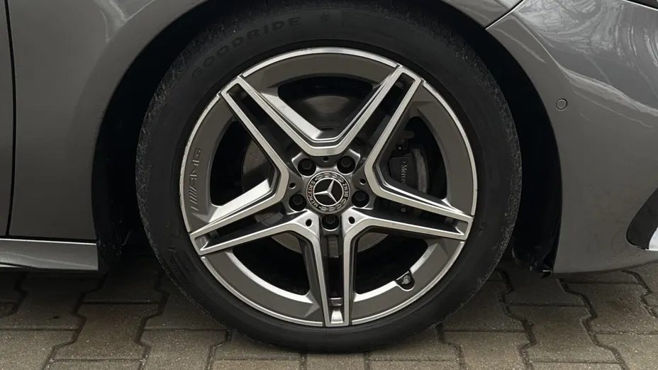 MERCEDES-BENZ A Klasa A 200 AMG Line 7G-DCT
