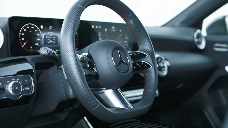 MERCEDES-BENZ A Klasa A 200 AMG Line 7G-DCT