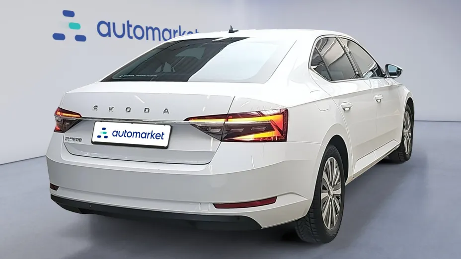 SKODA Superb Superb 2.0 TDI SCR Style DSG