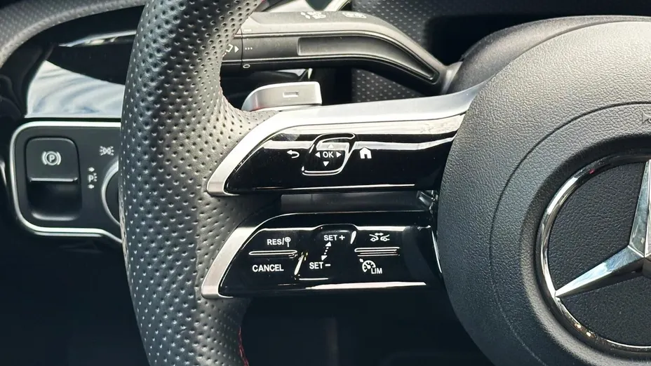 MERCEDES-BENZ A Klasa A 200 7G-DCT