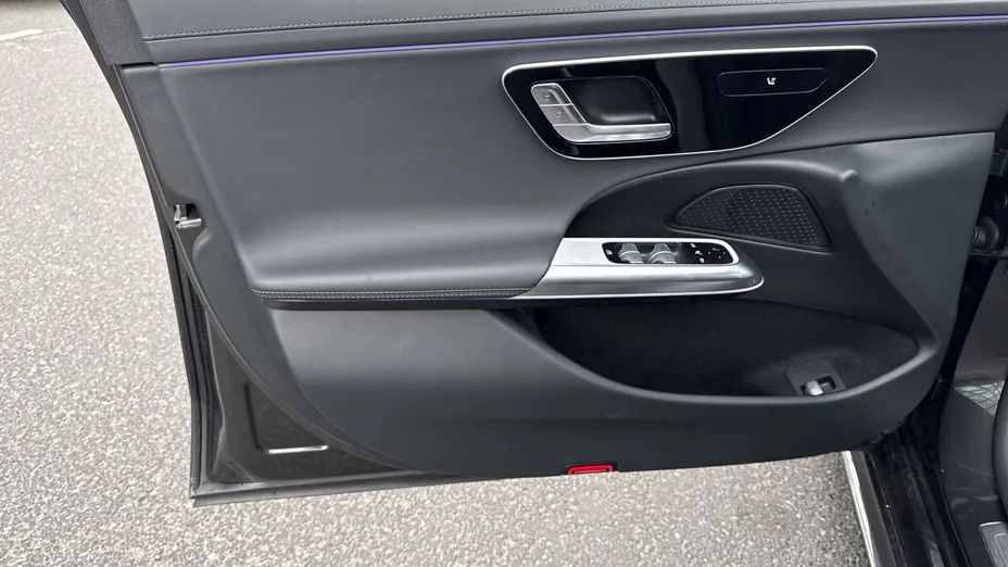 MERCEDES-BENZ E Klasa E 220 d mHEV 4-Matic AMG 9G-Tronic