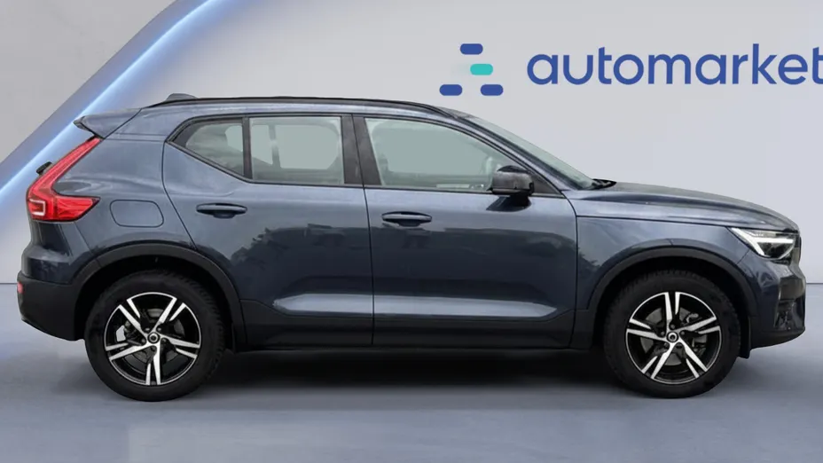 VOLVO XC40 XC40 B3 Plus Dark aut