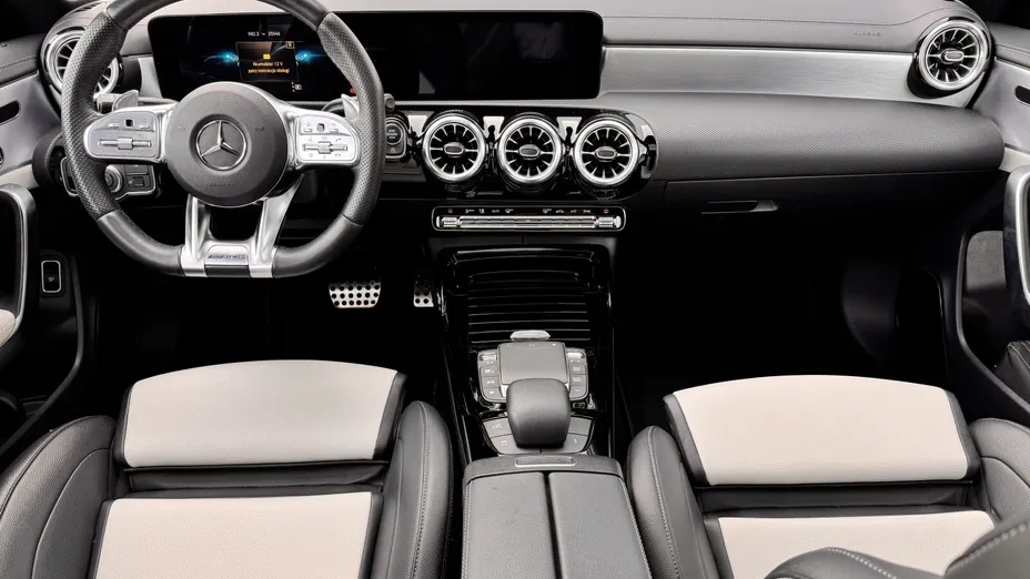 MERCEDES-BENZ CLA AMG CLA 35 4-Matic 7G-DCT