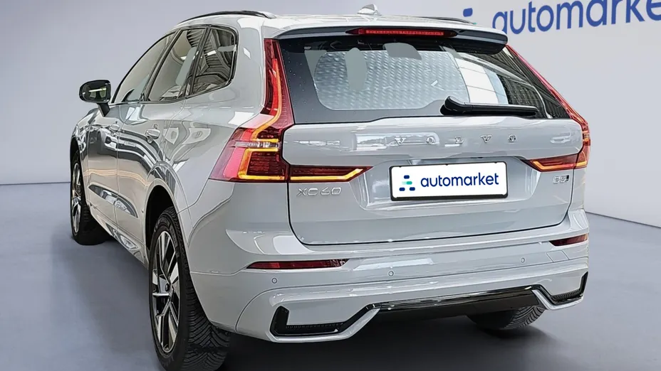VOLVO XC60 XC60 B5 B AWD Plus Dark aut