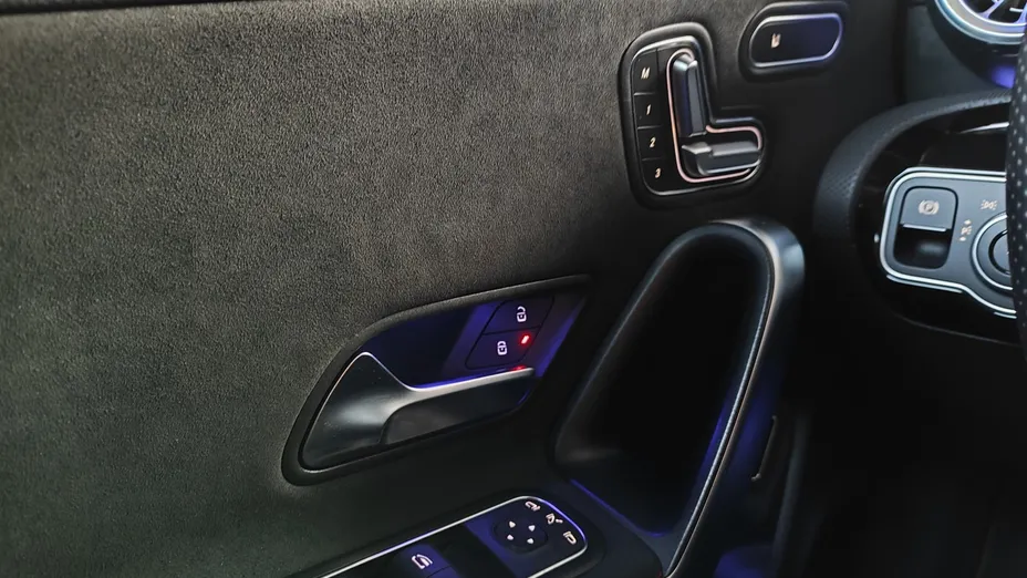 MERCEDES-BENZ CLA CLA 250 e PHEV AMG Line 8G-DCT