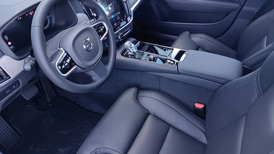 VOLVO V90 V90 T6 AWD Plug-In Hybrid Plus Dark aut Nowy