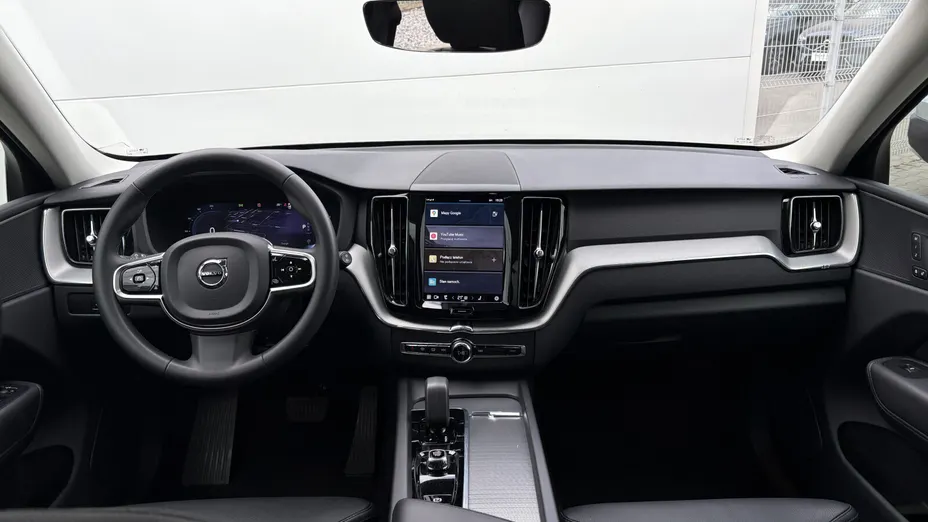 VOLVO XC60 XC60 B4 D AWD Plus Dark aut