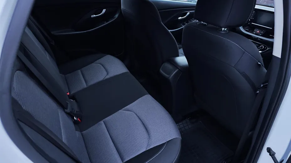 HYUNDAI i30 i30 1.5 T-GDI 48V Smart