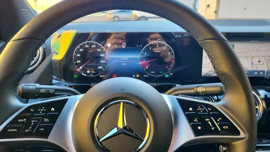 MERCEDES-BENZ B Klasa B 200 mHEV 7G-DCT