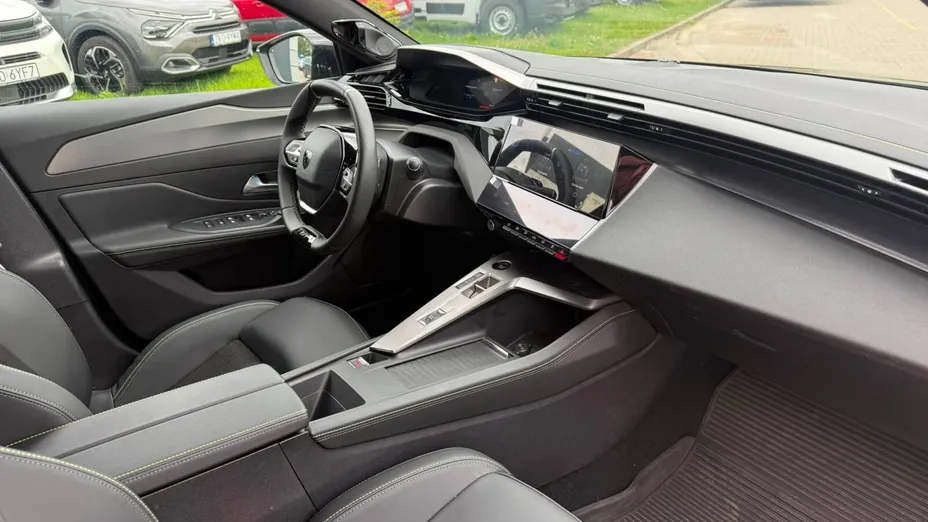 PEUGEOT 408 408 1.6 Plug-in Hybrid 240 GT Exclusive e-DCS7 Nowy