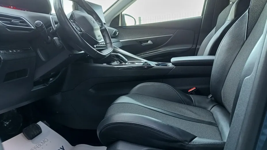 PEUGEOT 3008 3008 1.2 PureTech Allure S&S EAT8