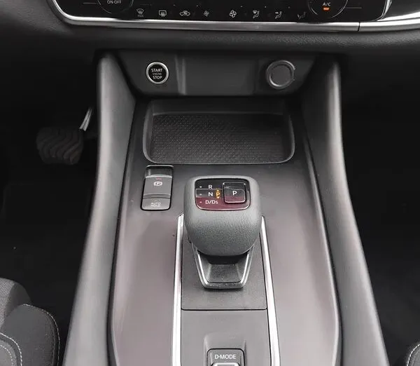 NISSAN Qashqai Qashqai 1.3 DIG-T mHEV N-Connecta Xtronic