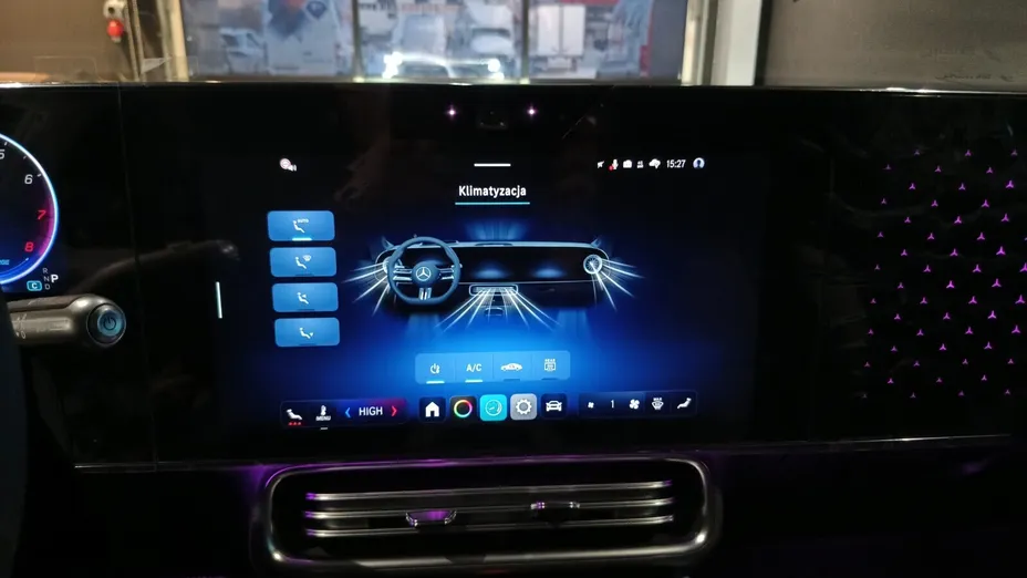 MERCEDES-BENZ CLA -