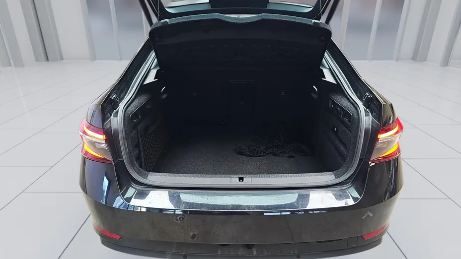 SKODA Superb Superb 2.0 TDI SCR Style DSG