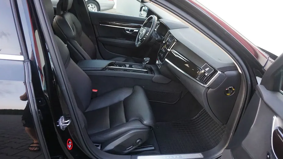 VOLVO V90 V90 D4 Momentum aut