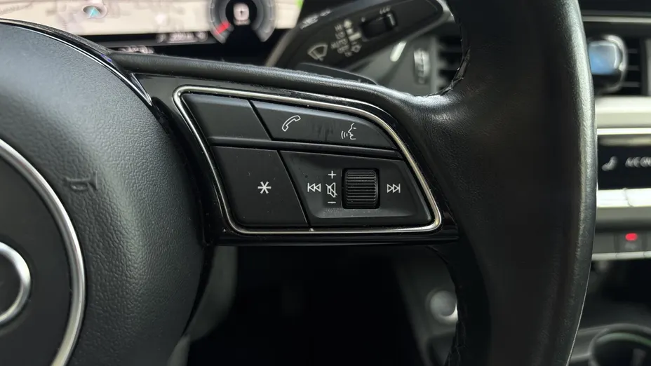 AUDI A4 A4 35 TFSI mHEV Advanced