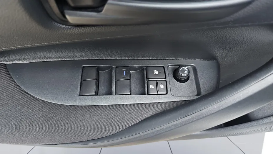 TOYOTA Corolla Corolla 1.8 Hybrid Active