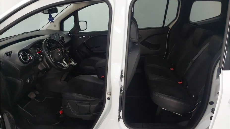 MERCEDES-BENZ T klasa T 180 d Progressive aut
