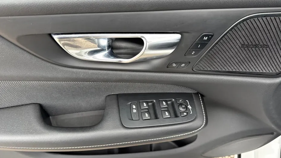 VOLVO V60 -