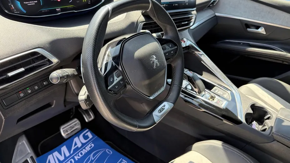 PEUGEOT 3008 -