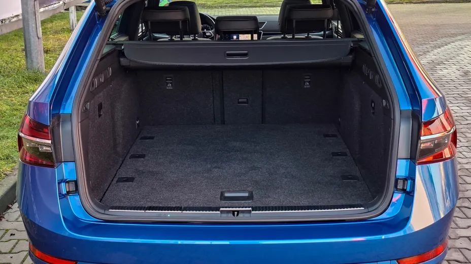 SKODA Superb Superb 2.0 TDI SCR L&K DSG