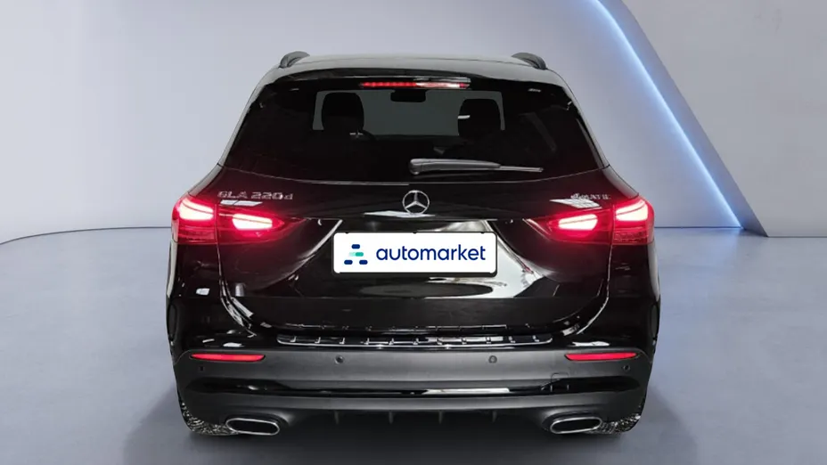 MERCEDES-BENZ GLA GLA 220 d 4-Matic AMG Line 8G-DCT