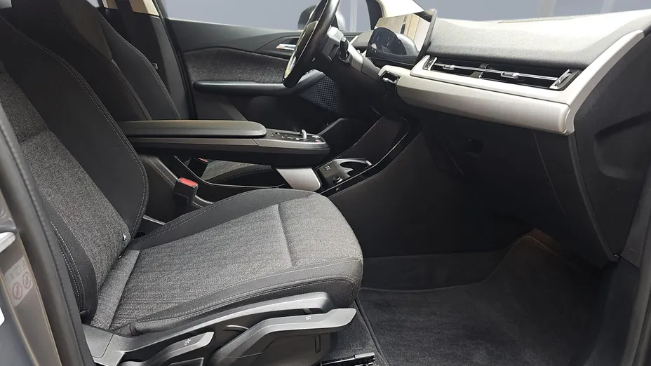 BMW Seria 2 218i aut