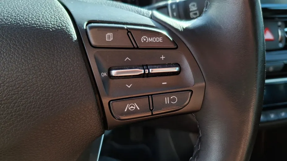 HYUNDAI i30 i30 1.5 T-GDI 48V Smart