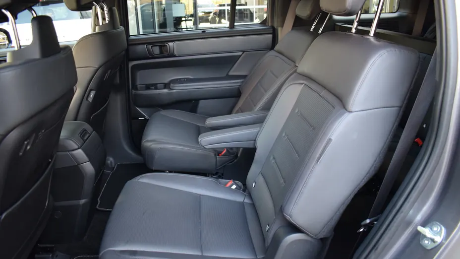 HYUNDAI Santa Fe Santa Fe 1.6 T-GDI PHEV Calligraphy 4WD aut 6os.