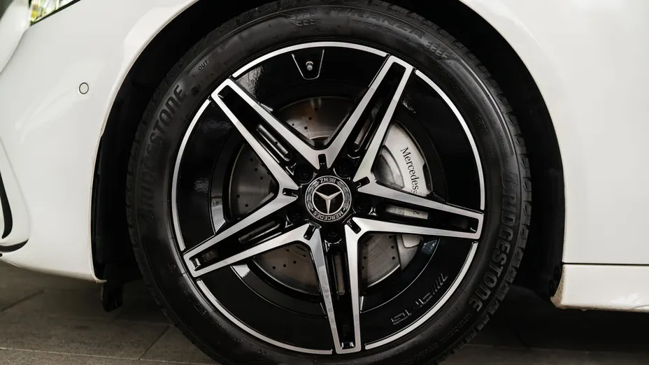 MERCEDES-BENZ C Klasa C 200 mHEV 4-Matic AMG