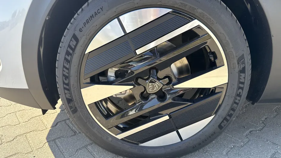 PEUGEOT 408 408 1.2 PureTech mHEV GT Exclusive S&S e-DSC6 Nowy