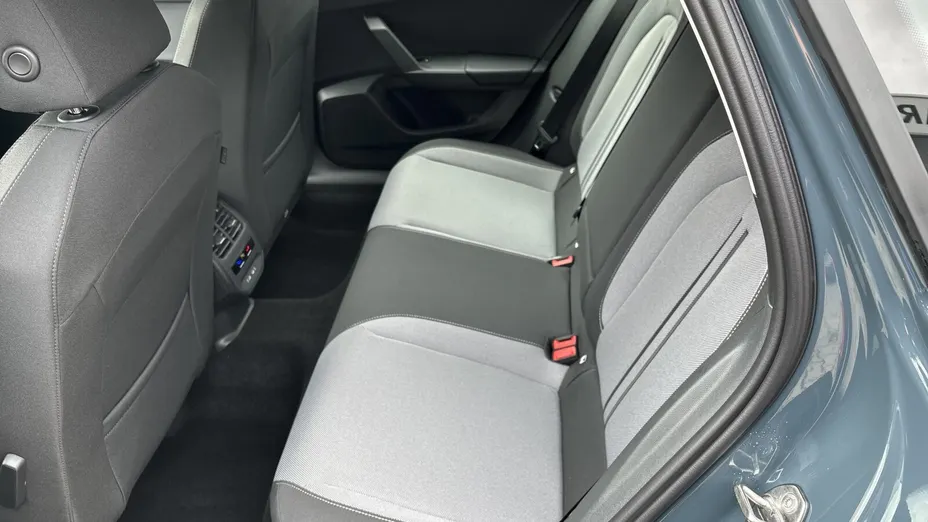 SEAT Leon Leon 1.5 eTSI mHEV Style DSG Nowy