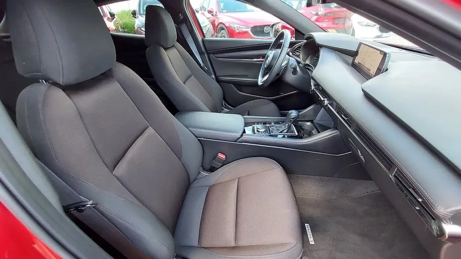 MAZDA 3 3 2.0 mHEV Centre-Line aut