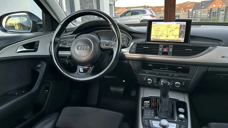 AUDI A6 -