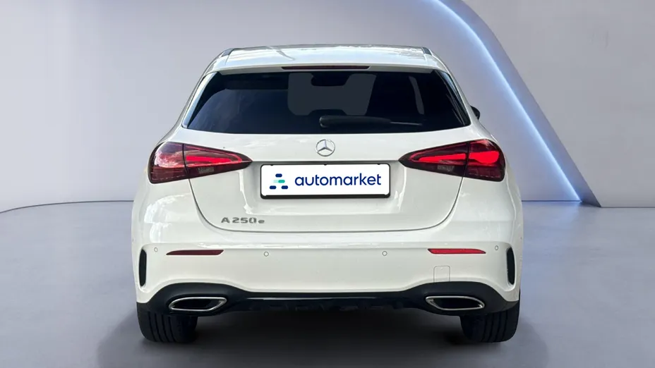 MERCEDES-BENZ A Klasa A 250 e PHEV AMG Line 8G-DCT