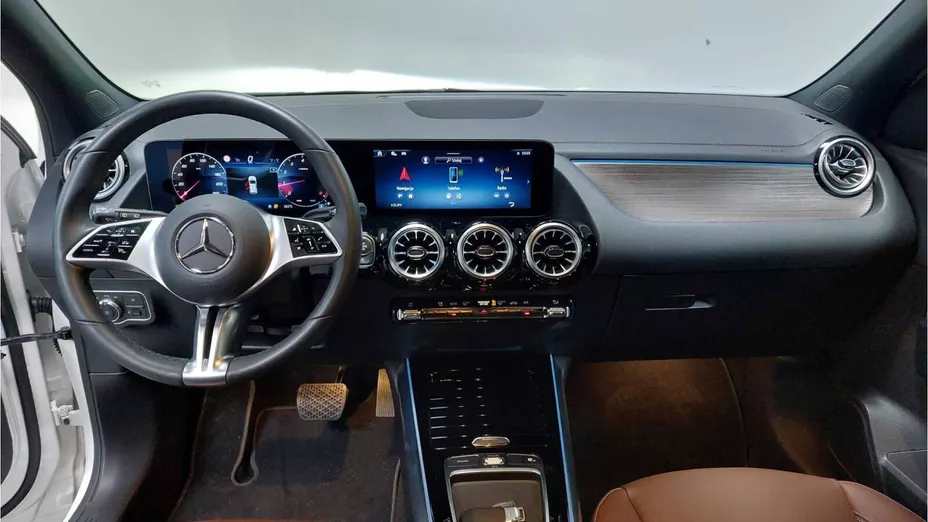 MERCEDES-BENZ GLA GLA 200 mHEV Progressive 7G-DCT