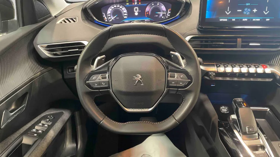 PEUGEOT 3008 -