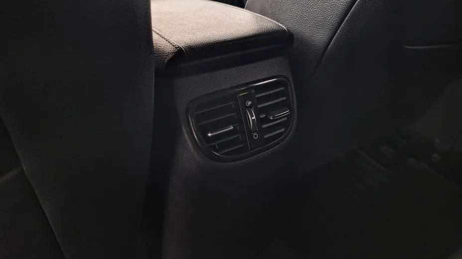 KIA Cee'd Ceed 1.6 CRDi mHEV L Business Line DCT