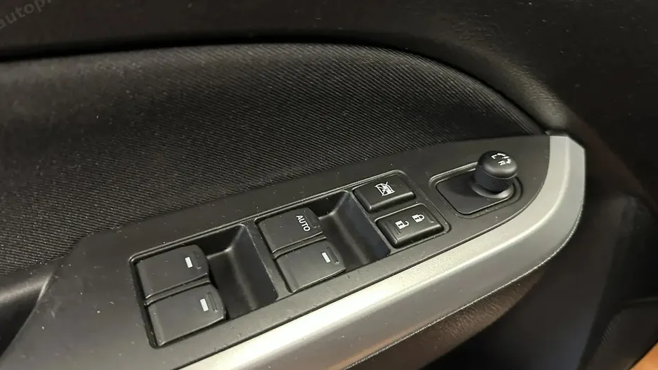 SUZUKI Vitara -