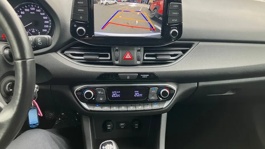 HYUNDAI i30 i30 1.0 T-GDI Smart