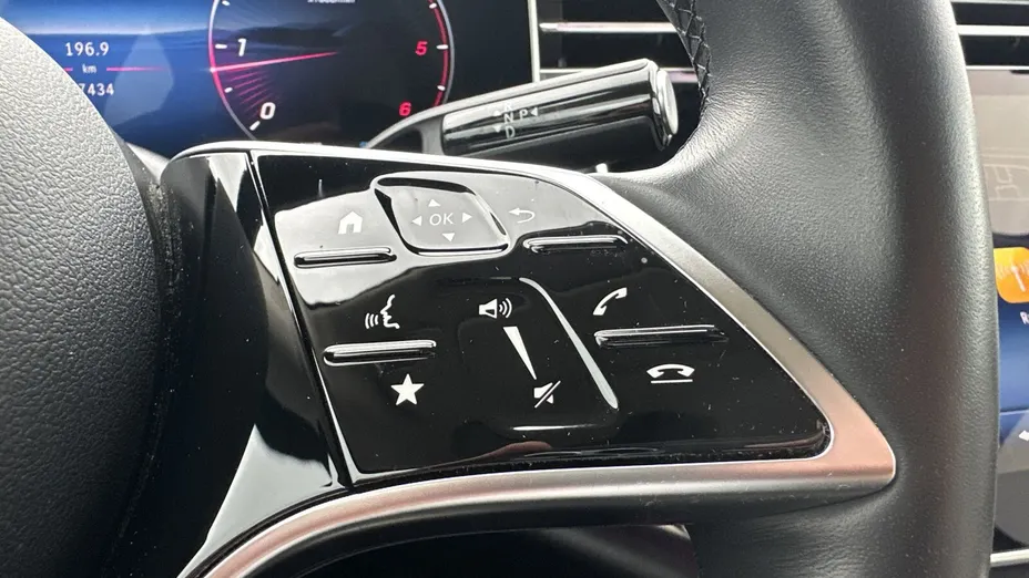 MERCEDES-BENZ E Klasa E 220 d mHEV 4-Matic Avantgarde 9G-Tronic