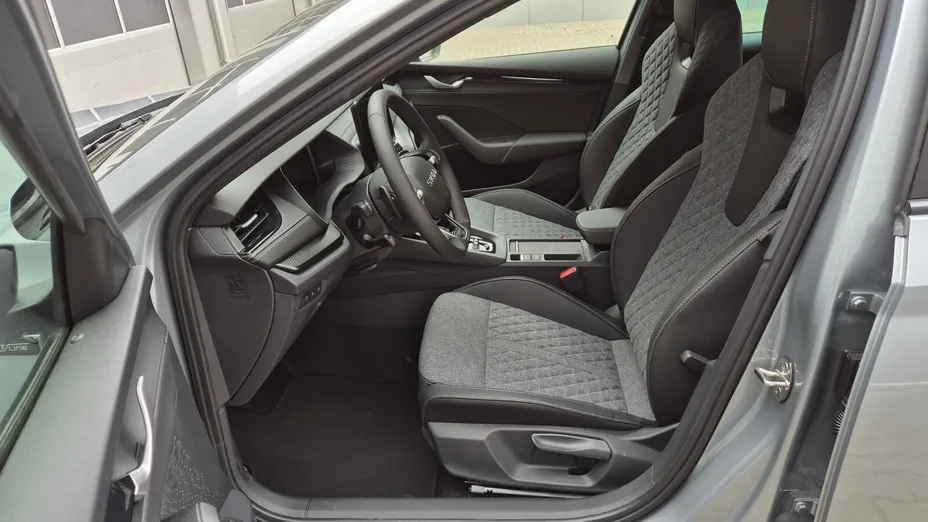 SKODA Octavia Octavia 1.5 TSI mHEV Sportline DSG