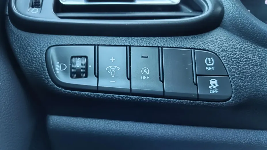 HYUNDAI i30 i30 1.5 T-GDI 48V Smart DCT