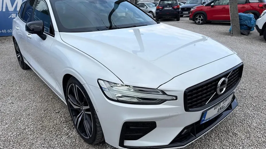 VOLVO V60 -