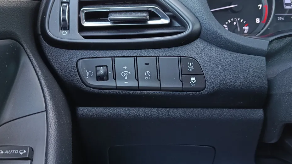 HYUNDAI i30 i30 1.5 T-GDI 48V Smart DCT