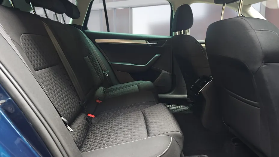 SKODA Superb Superb 2.0 TDI SCR Ambition