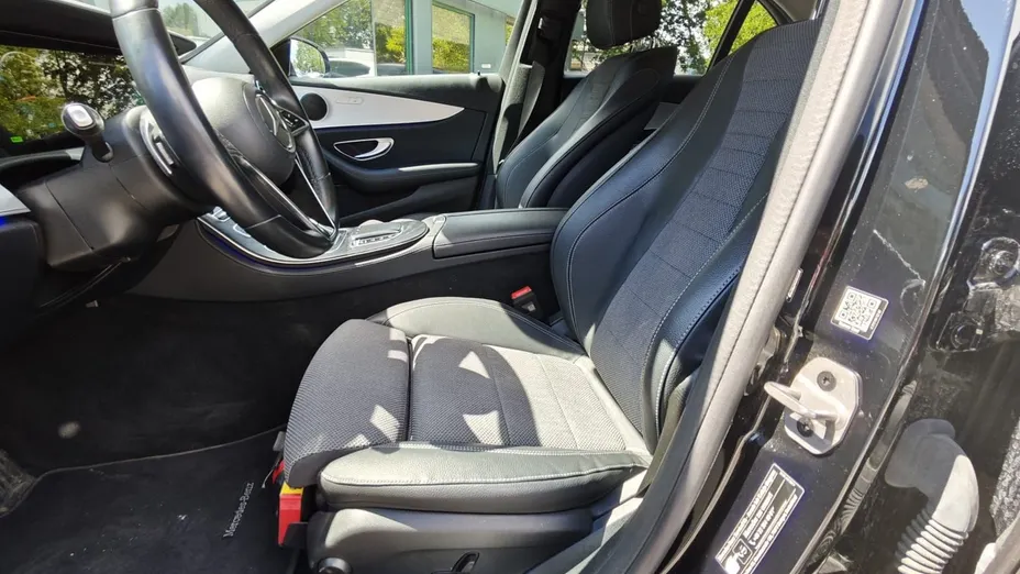 MERCEDES-BENZ E Klasa E 220 d 4-Matic Avantgarde