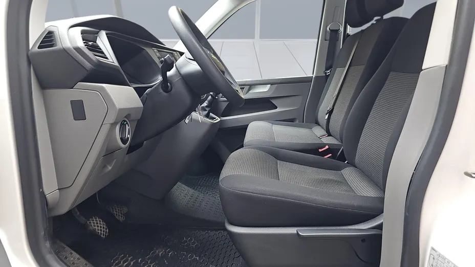 VOLKSWAGEN Transporter Transporter Kombi T6.1 TDI L1H1