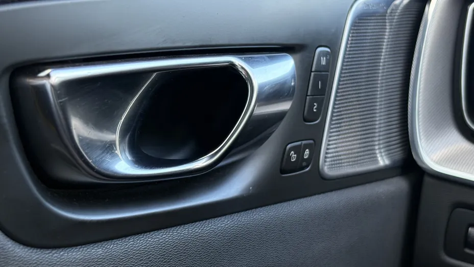 VOLVO XC60 XC60 T8 AWD Plug-In Hybrid Polestar Engineered aut