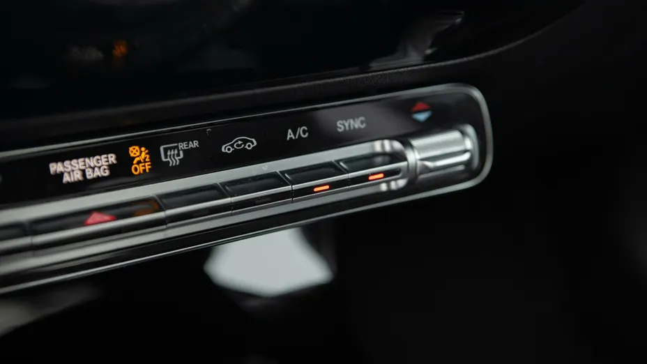 MERCEDES-BENZ CLA CLA 250 AMG Line 7G-DCT